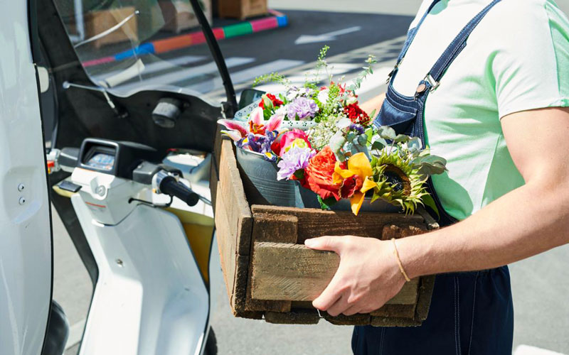 flower delivery from Kenyan farms to Dubai